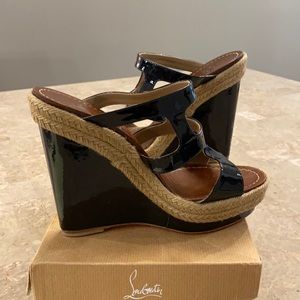 Louboutin Bilbao patent wedge